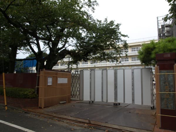 八雲学園中学校高等学校